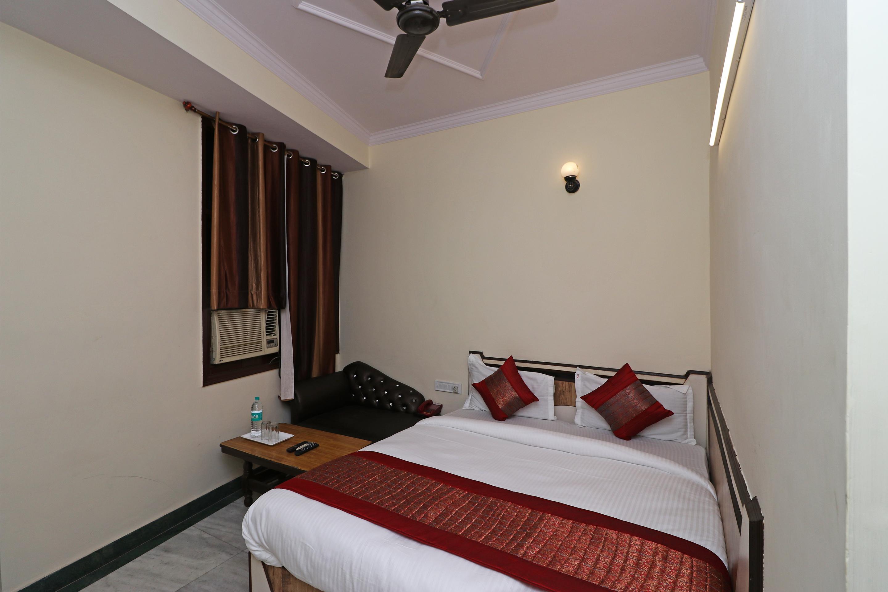 Adb Rooms Hotel Silver Shine Нью-Дели Экстерьер фото