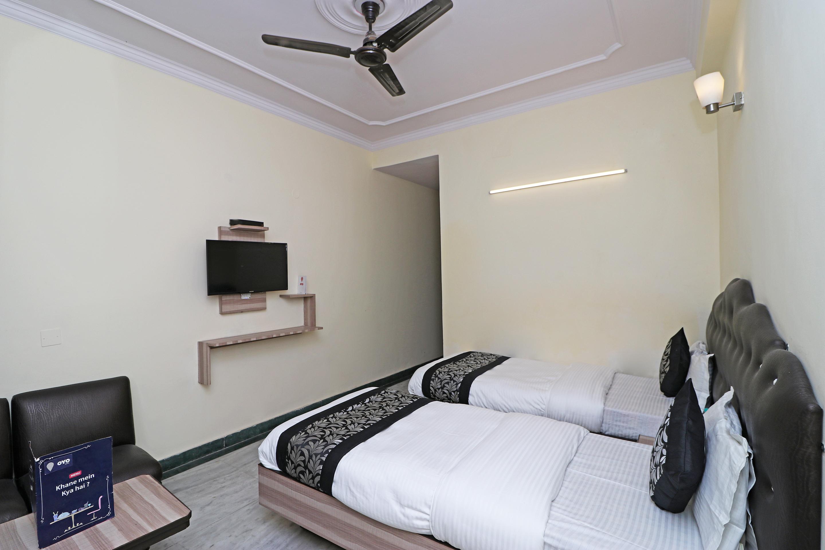 Adb Rooms Hotel Silver Shine Нью-Дели Экстерьер фото
