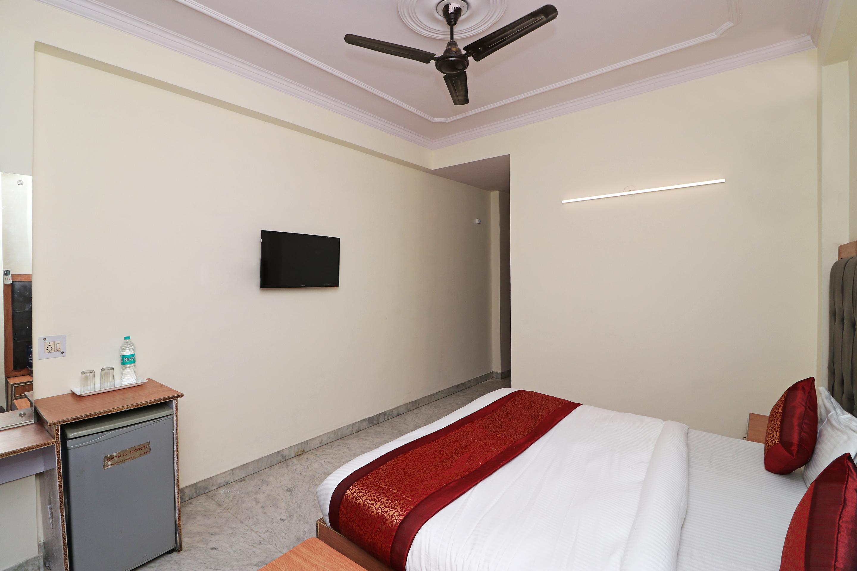 Adb Rooms Hotel Silver Shine Нью-Дели Экстерьер фото