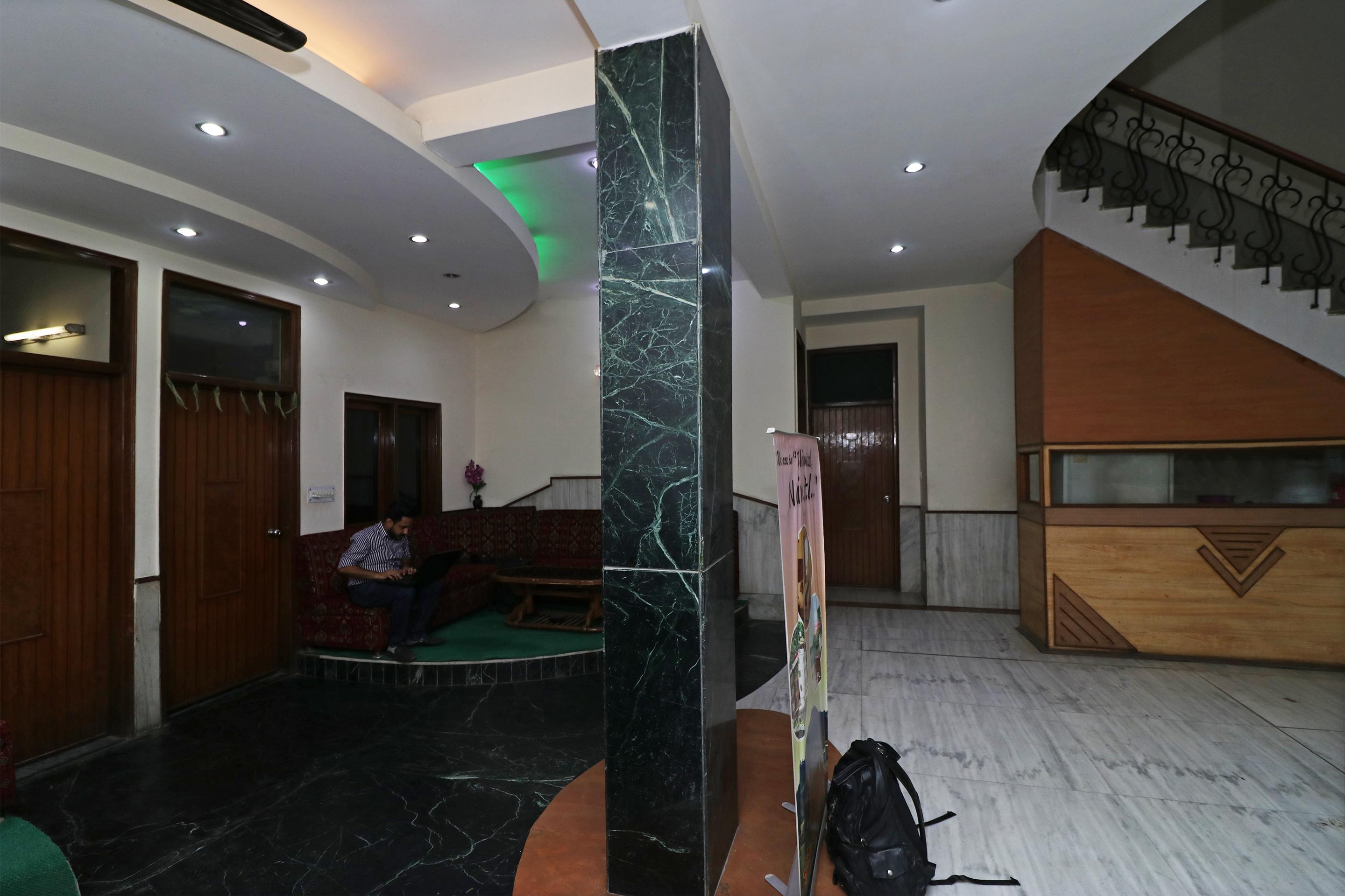 Adb Rooms Hotel Silver Shine Нью-Дели Экстерьер фото